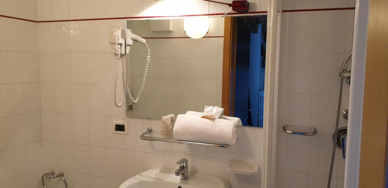 Hotel Martinella Folgaria Esterno foto