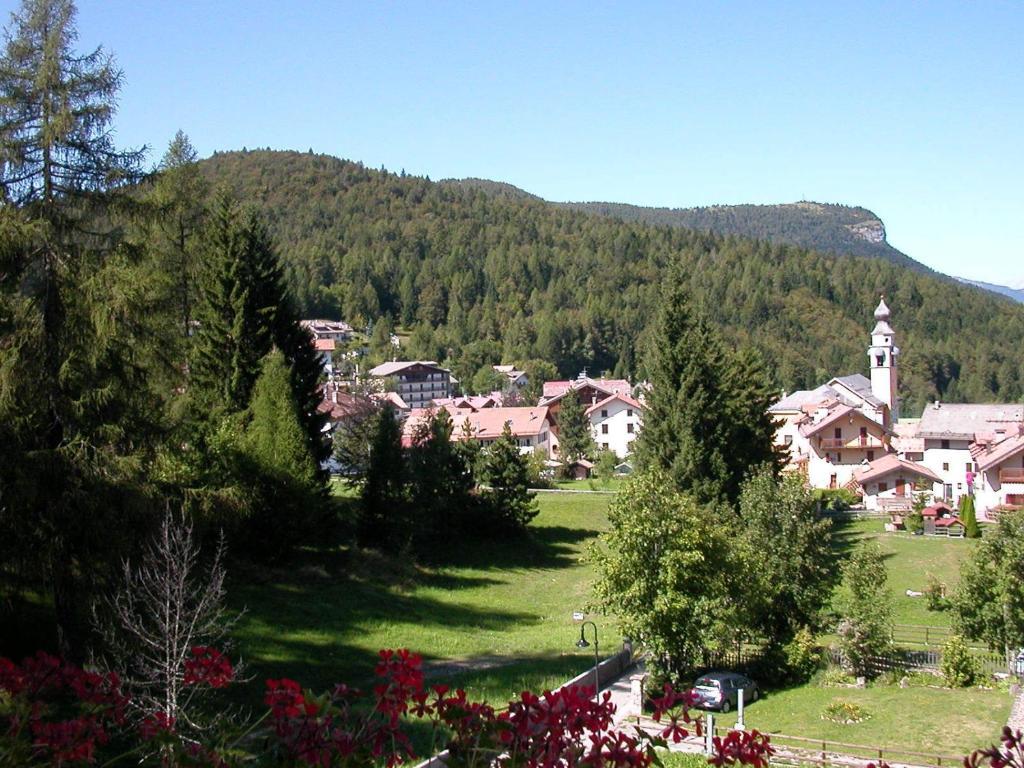 Hotel Martinella Folgaria Esterno foto