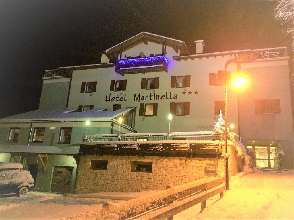 Hotel Martinella Folgaria Esterno foto