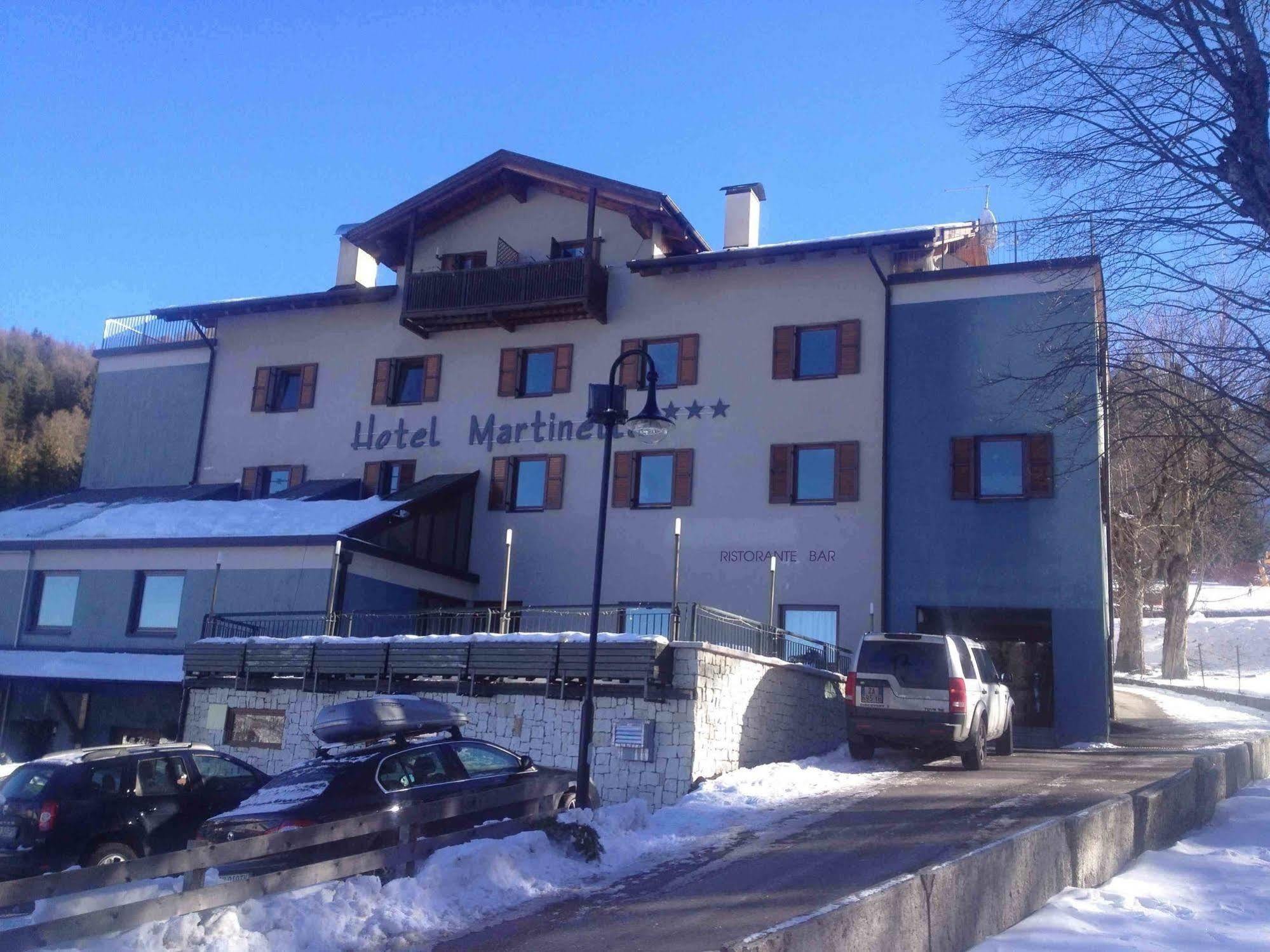 Hotel Martinella Folgaria Esterno foto